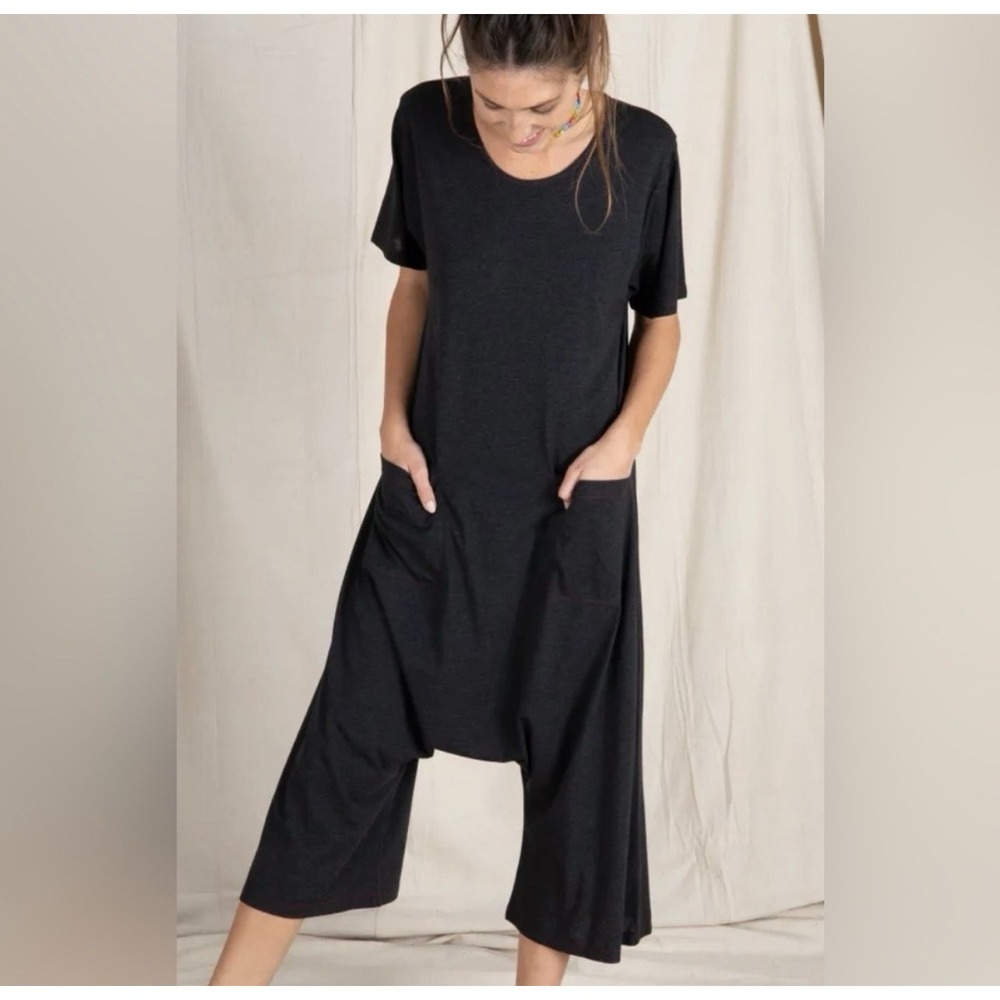 Natural Life Nomad Knit Jumpsuit Small Medium Pockets Comfy Short Sleeve Gray